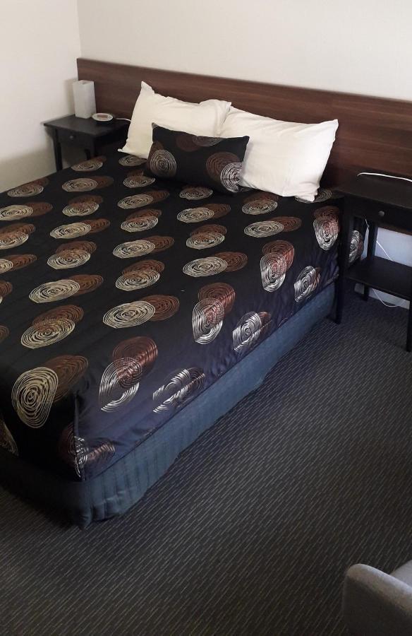 ברוקן היל Daydream Motel And Apartments מראה חיצוני תמונה