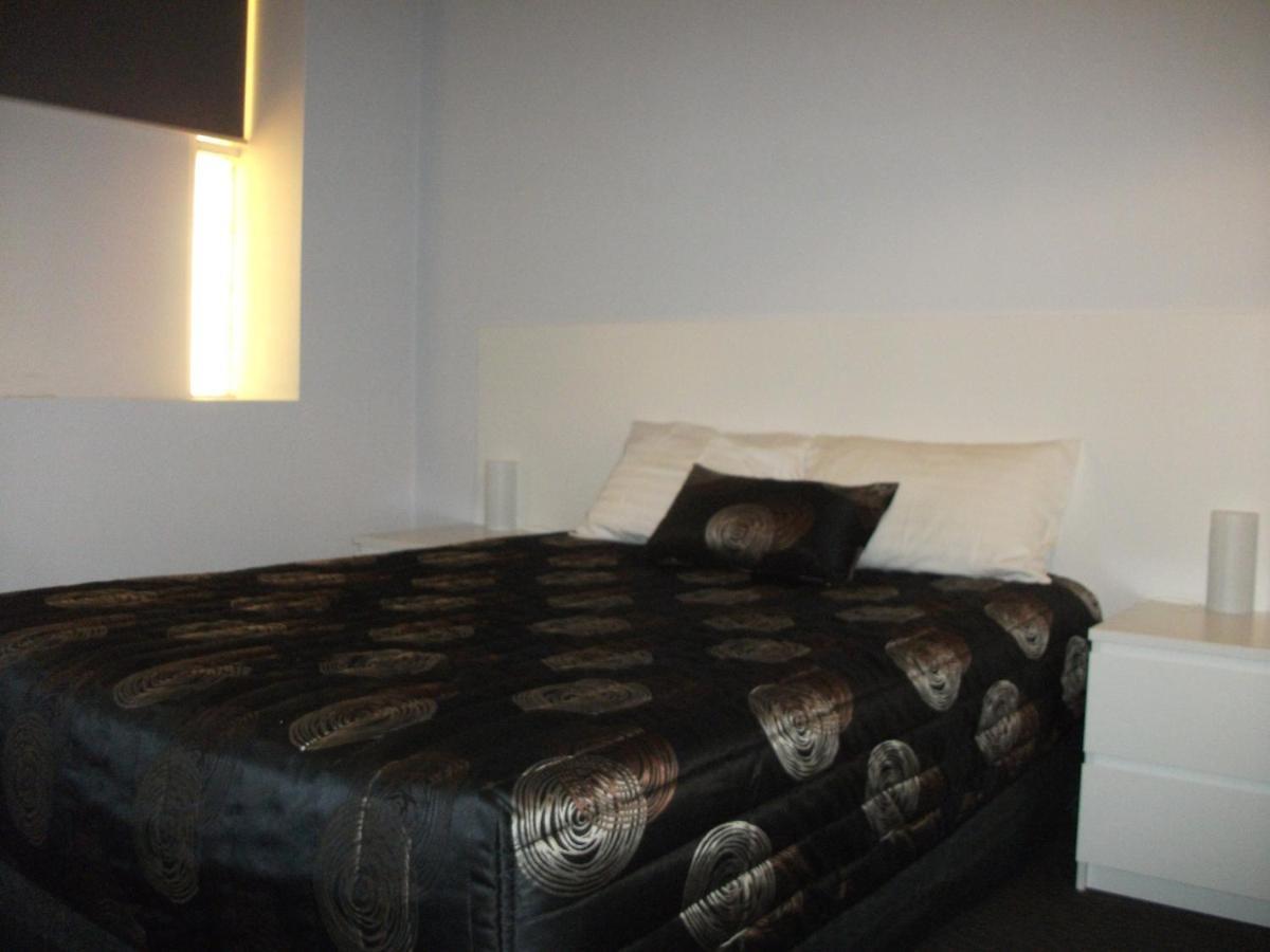 ברוקן היל Daydream Motel And Apartments מראה חיצוני תמונה